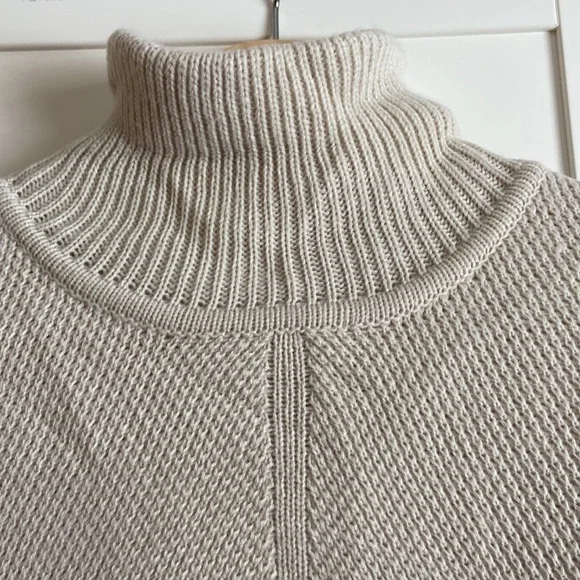 Point Zero- cream tunic sweater - Picture 3 of 6